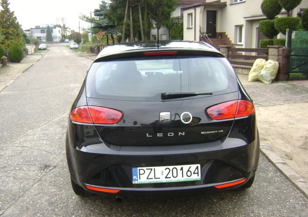 Seat Leon cena 18900 przebieg: 74000, rok produkcji 2011 z Złotów małe 56